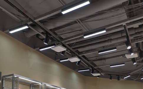 智能柜32天线超高频RFID电子标签读写器模块UR8298用于服装门店管理方案